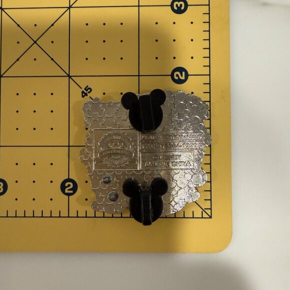 Disney 2020 Mothers Day Trading Pin Chip Mrs Potts Beauty and the Beast LE 5000 - Picture 3 of 3